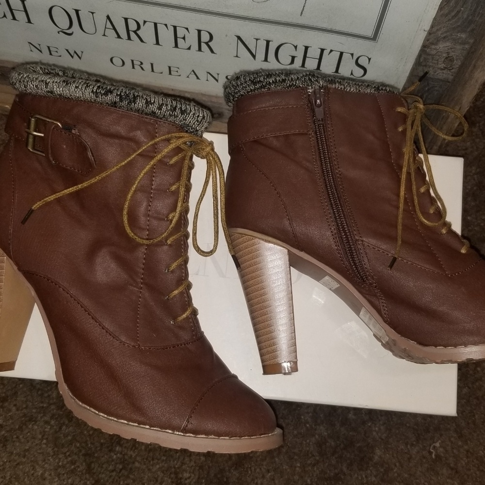 Charles Albert high heeled boots with wool lining